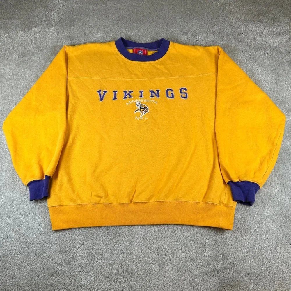 NFL Minnesota Vikings Sweatshirt Mens Medium Gold Purple Embroidered Crewneck